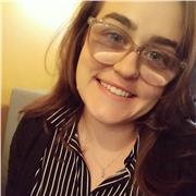 Professora de reforço escolar de química
